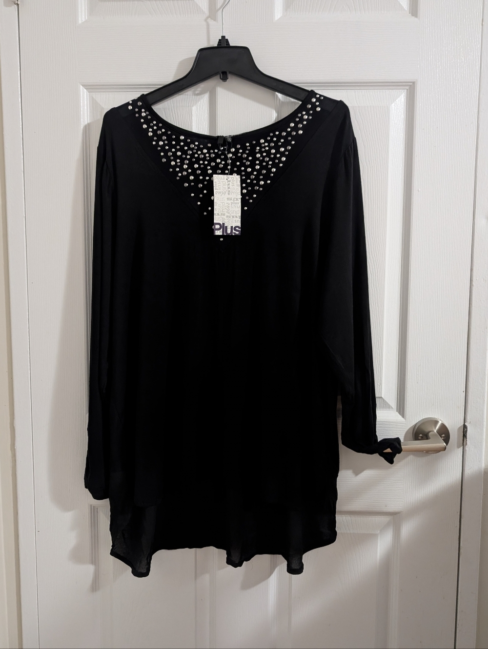NWT Cable & Gauge Black Studded V-Neck Tunic Plus Size 1X Ruched Sleeve Viscose